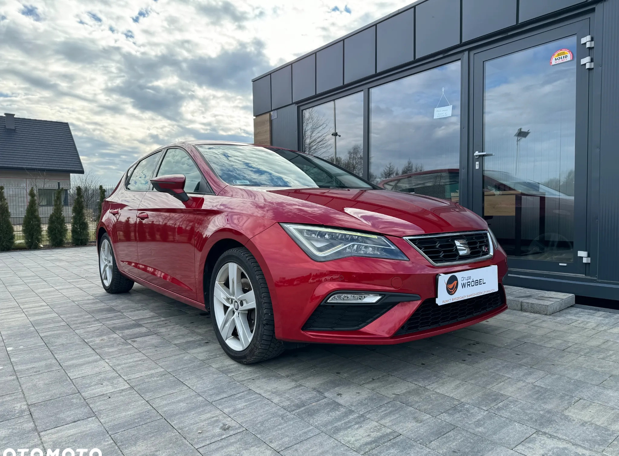 Seat Leon cena 54900 przebieg: 150600, rok produkcji 2018 z Miastko małe 232
